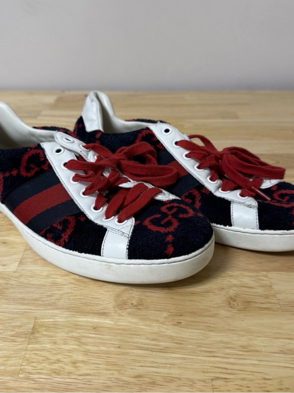Size 6 - Gucci Ace GG Leather Velvet Logo Sneakers Lightly Worn/Retail $750!